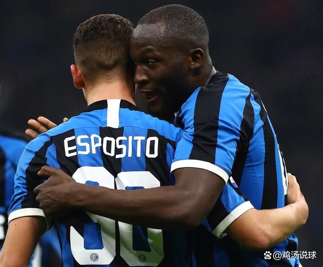 本菲卡力克国米,莱万乌龙送礼世界杯 本菲卡力克国米,莱万乌龙送礼世界杯